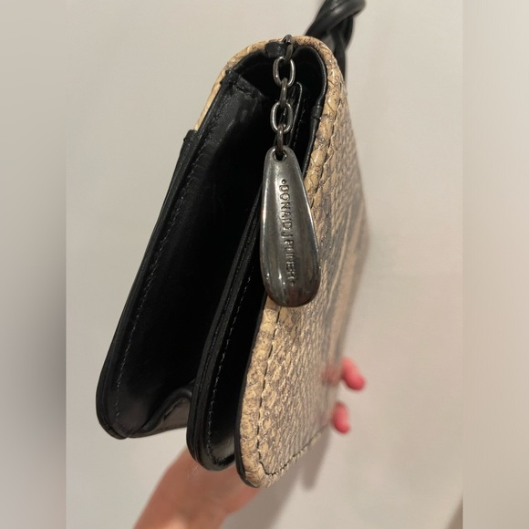 Donald J. Pliner Beige Black Leather Snake Print Crossbody Textured Finish GUC - Picture 2 of 10